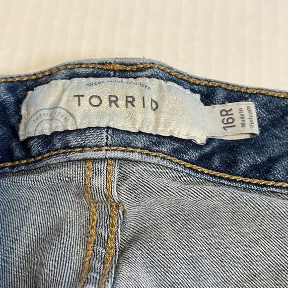 Torrid Bootcut Jeans | Light Washed Sz 16R - Picture 3 of 6